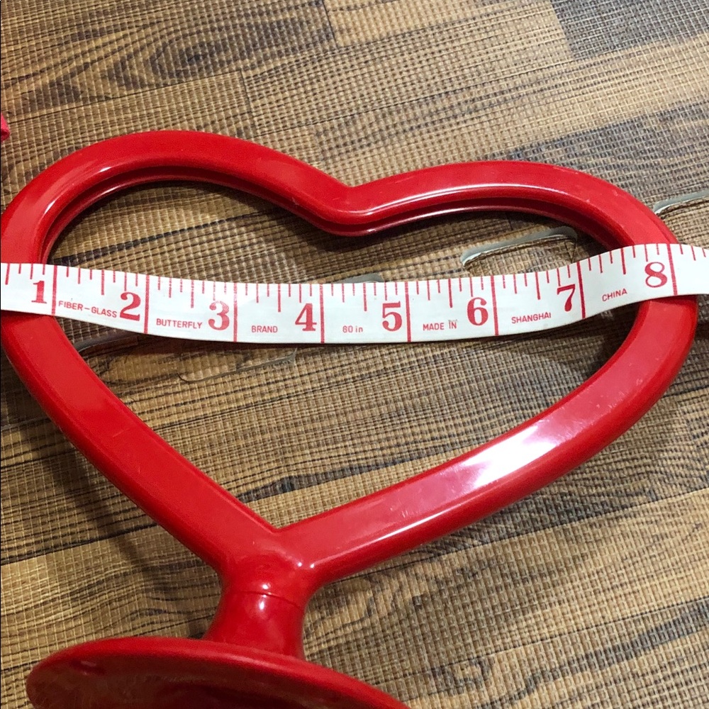 Heart-Shaped Gift Set - Picture 9 of 9